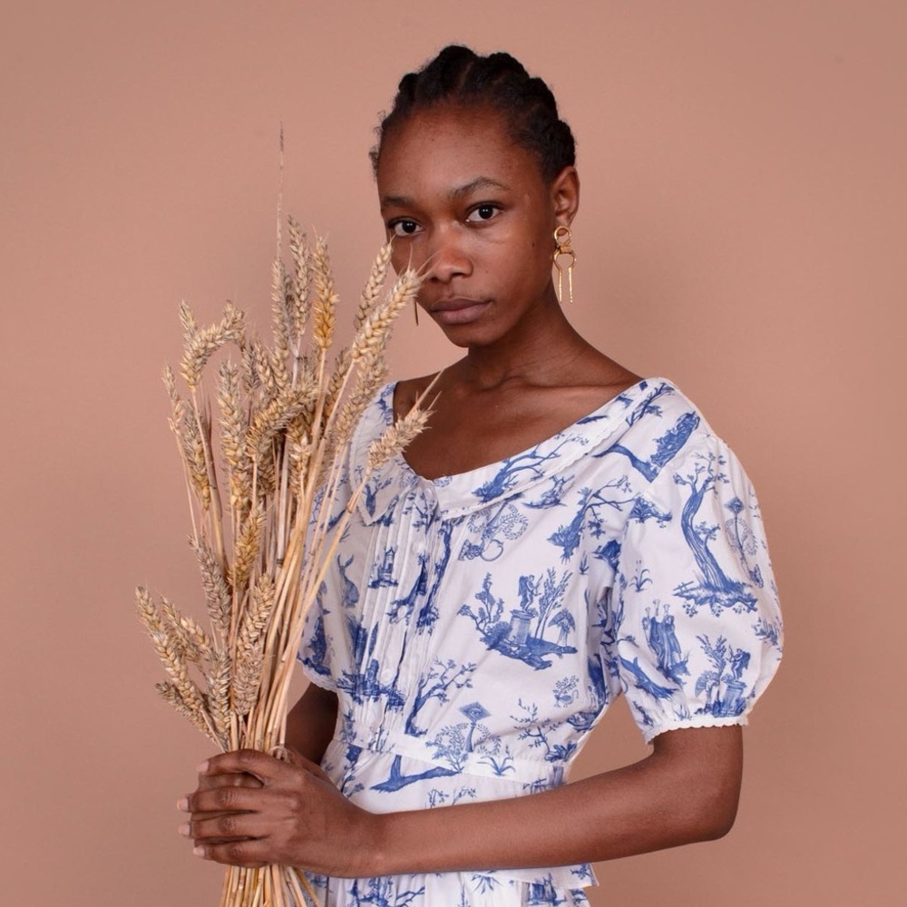 Meadows mallow shirt in toile de jouy print. US size 6